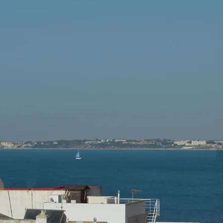 El Mirador De Apartment *